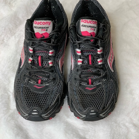 Woman’s Saucony Excursion TR5 Running Shoes Sz 6 - Picture 2 of 7